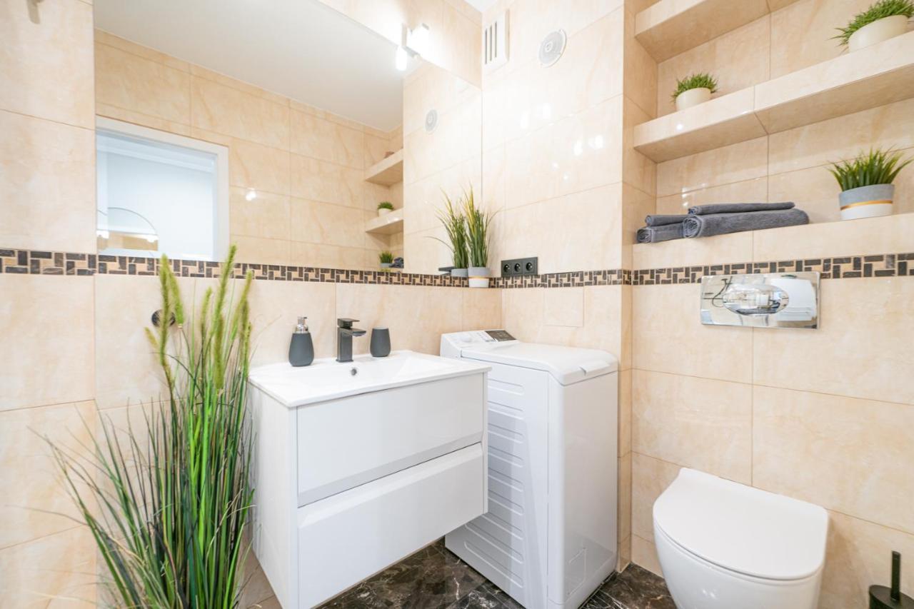 Apartament 55M2 - Darmowy Garaz - Klimatyzacja - Centrum - 24Na7 弗罗茨瓦夫 外观 照片